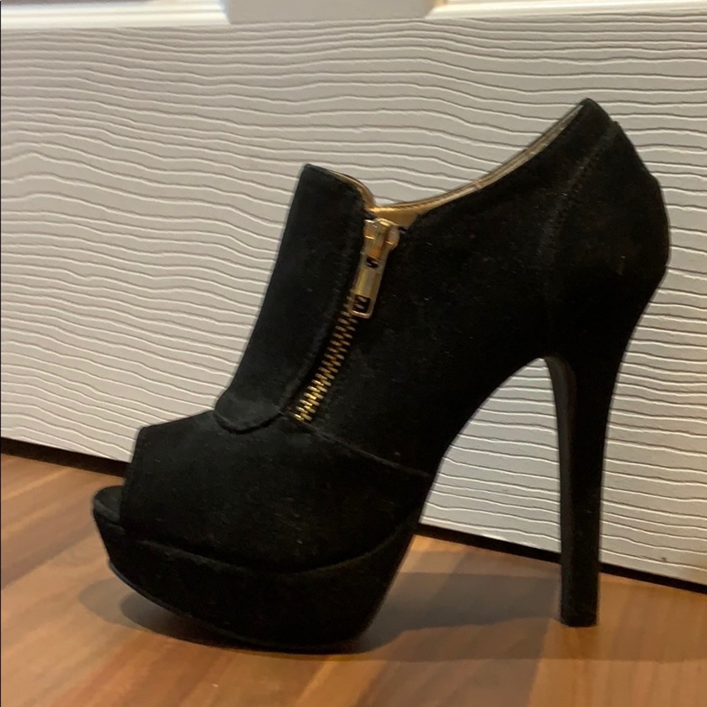 Black heels